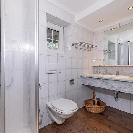 Therese Apartmanhotel 3*